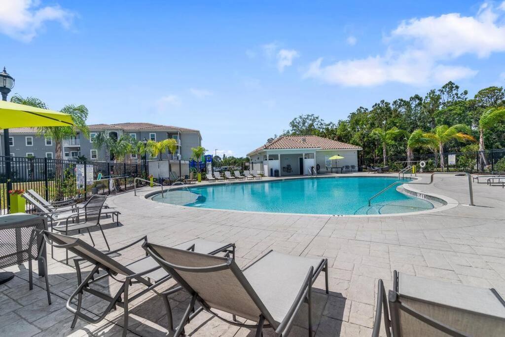 Elegant 2 Bedroom/2 Bath Condo With All Amenities Melbourne Exterior photo